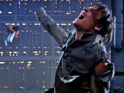 Luke Skywalker pierde una mano en su lucha con Darh Vader