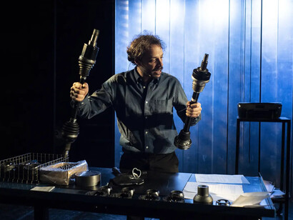 Il Capitale. Un libro che ancora non abbiamo letto. Avec l'aimable autorisation du Les Célestins, Théâtre de Lyon