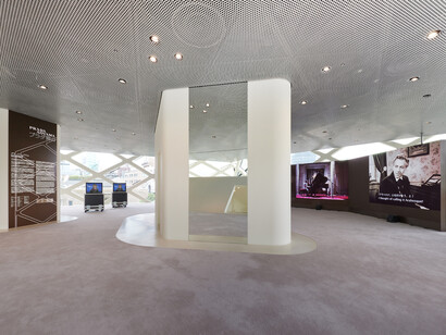 Exhibition view of “Dara Birnbaum”, Prada Aoyama Tokyo, photo by Daichi Ano and Tomoyuki Kusunose. Courtesy Prada. From left to right: Dara Birnbaum Kiss the Girls: Make Them Cry, 1979. Courtesy of the artist and Marian Goodman Gallery; Dara Birnbaum
Arabesque, 2011. Courtesy of the artist and Marian Goodman Gallery