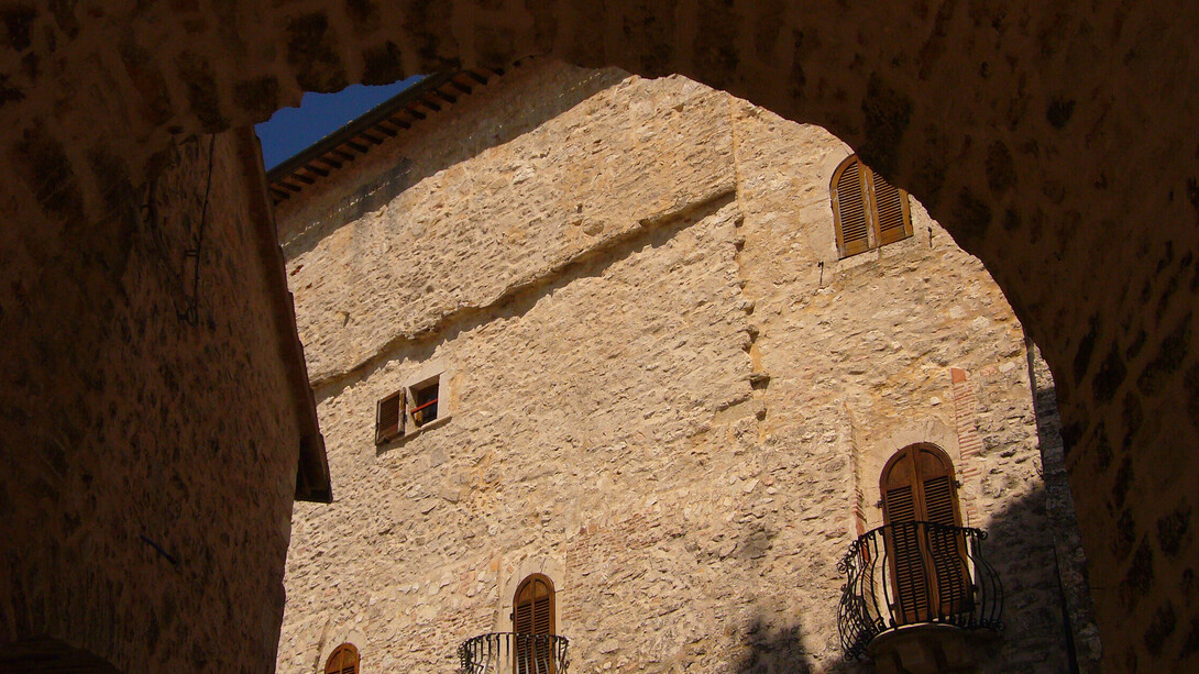 Belle case di pietra nel cuore del borgo di Monteleone