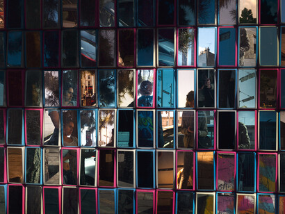 Mirror - Untitled, September 2015, 2015, framed c-type print mounted on aluminium, 122 x 152 cm - 48 1/8 x 59 7/8 inches, edition of 5 + 2 AP
