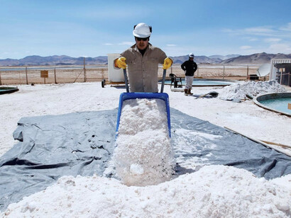 Litio (el oro blanco como se le menciona), mineral que es intensamente buscado para la producción de baterías de autos eléctricos