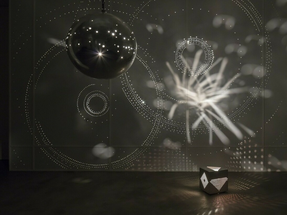 Light Ballet, Exhibition view. Courtesy of Sprüth Magers