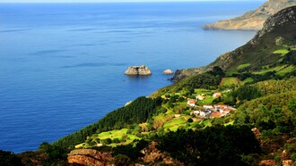Aldea de San Andrés de Teixido en la costa coruñesa