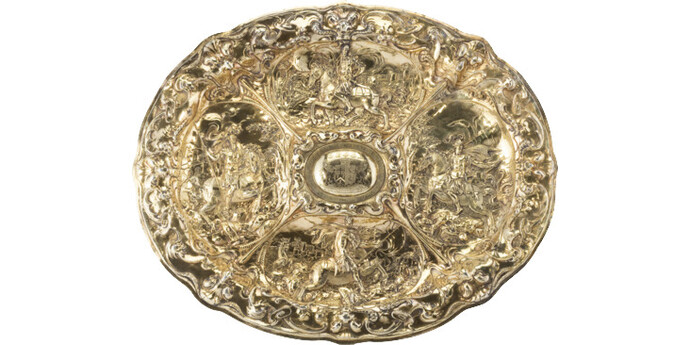 Hamburger Prunkbecken, Dirich Utermarke (1565-1649)1612-1617 Hamburg Silber, getrieben, ziseliert, graviert, punziert und feuerver gold et H 54 cm; B 65,5 cm