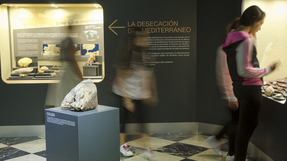 GeoSeville, Exhibition view. Courtesy of Casa de la Ciencia 