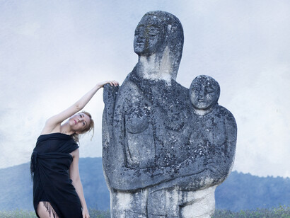 Scultura di Aurelio De Felice, site a Torre Orsina. Segno-Simbolo 8. Ph Lorenzo Porrazzini