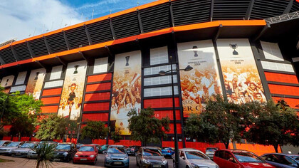 Fachada exterior del estadio de Mestalla, Valencia