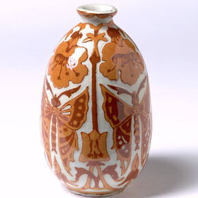 Small figures, piece in exhibition. Courtesy of Queensland Art Gallery