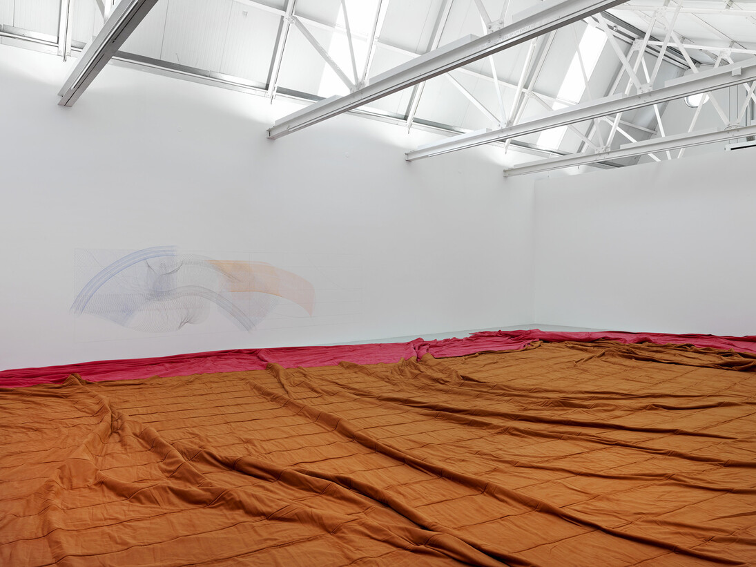 Giuseppe Gabellone, Ruggine e Rosso Cocciniglia, 2014, Cotton velvet, acrylic padding, 21.15 × 13.3 m (69’ 4 ⅝" x 43’ 7 ⅝"), Photo: Marcus Leith. Courtesy of greengrassi, London