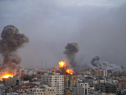 Attacchi aerei israeliani sulla Striscia di Gaza, su abitazioni civili durante la guerra di Gaza 2023-2025 