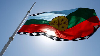 La bandera mapuche se convirtió en uno de los símbolos de las protestas ocurridas en Chile desde el 2019