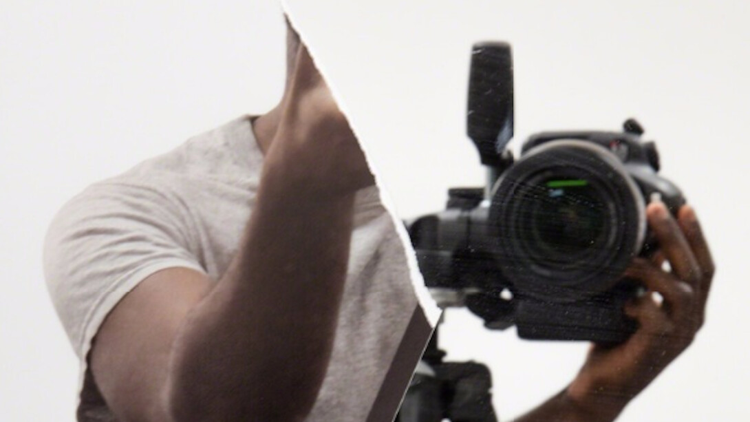 Paul Mpagi Sepuya, Mirror Study (Self Portrait) Q5A2059, 2015. Courtesy of Yancey Richardson