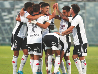 Jugadores del Colo-Colo, equipo profesional de la LIga de Fútbol chilena