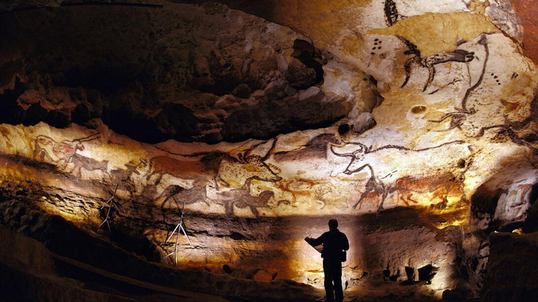 La grotte de Lascaux, Montignac-Lascaux. Je saisis la chance d’être là, ici et maintenant, sur un site majeur de notre Histoire qui date de plus de 21 000 ans