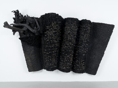 Leonardo Drew. Courtesy of Galerie Lelong & Co.