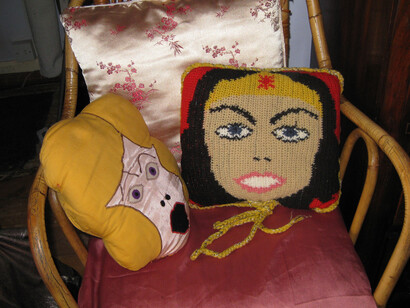 Su Richardson, Face Cushion (left), Wonderwoman Strangling Herself (right),1983. Courtesy the artist
