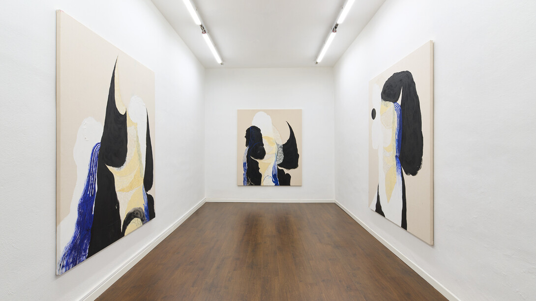 Édouard Nardon, The distant smell of a black locust, the silent dance of a ghost in
the visiting room, exhibition view. Courtesy of The Address Gallery