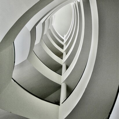 Être le centre du monde a fait comprendre à l’homme que tout ce qui lui arrivait dépendait de lui-même