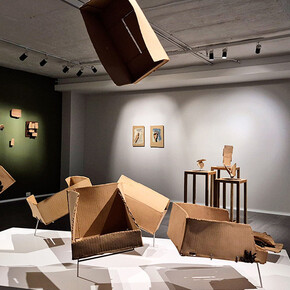 Priscilla González, This side up, exhibition view. Courtesy of La Balsa Gallery