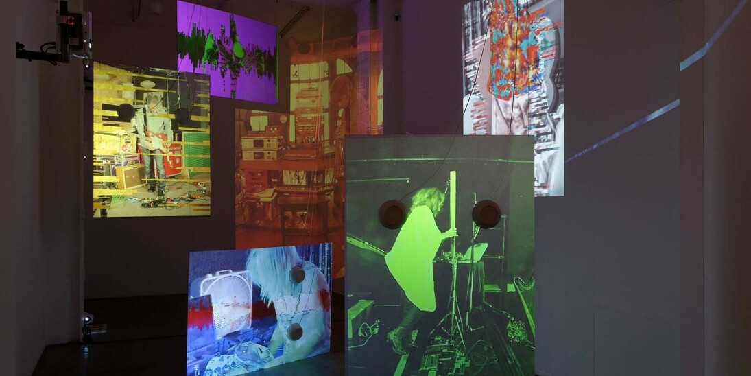 Tony Oursler, Exhibition view. Courtesy of Galerie Mitterrand