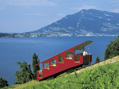 Funicolare del Buergenstock, sullo sfondo la Rigi