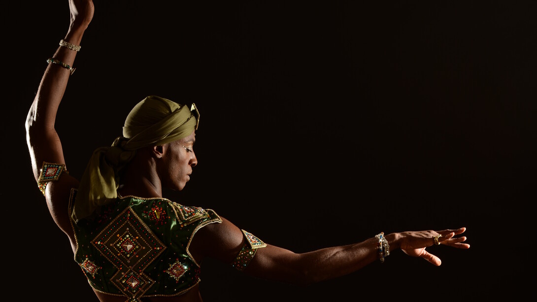 Bailarín de la danza del vientre