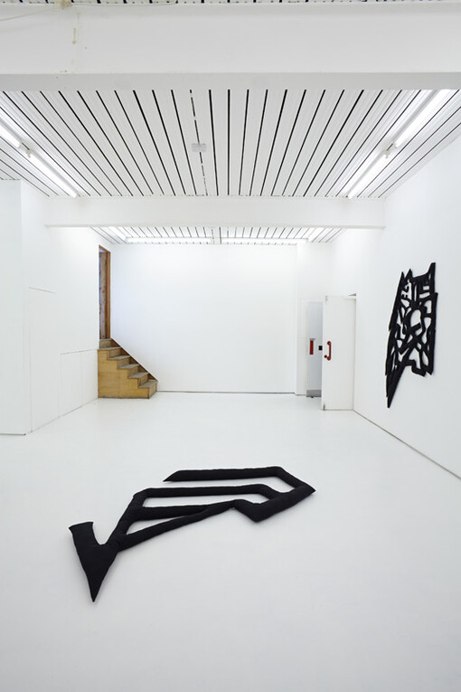 Yasmin Mueller, Installation view, 'Gosh, I fantasise, 2015, Courtesy Maria Stenfors. Photography: Matthew Booth