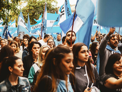 Las marchas buscan visibilizar la importancia de sostener universidades, laboratorios e institutos de investigación como pilares fundamentales del desarrollo nacional