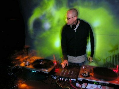 Dave Seaman, at work