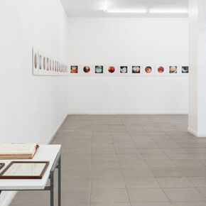 Cesare Pietroiusti, Materia paterna, vista della mostra. Cortesia di The Gallery Apart