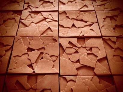 Sara Ouhaddou, Ceramic wall installation in natural clay