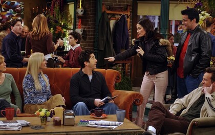 Tras diez años, el mítico Central Perk, frecuentado por los personajes sin descanso, cerraba sus puertas para siempre