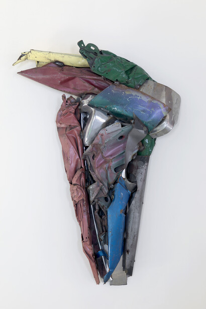 John Chamberlain, Rebel Ruckus, 1975. © 2017 Fairweather & Fairweather LTD/Artists Rights Society (ARS), New York. Photo by Rob McKeever. Courtesy Gagosian.