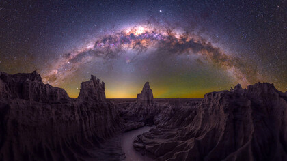 Un secreto a voces canta en un silencio absoluto