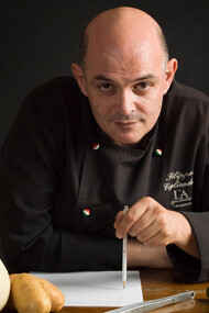 Filippo Cogliandro e la Cucina Solidale - Ph. Stefano Mileto