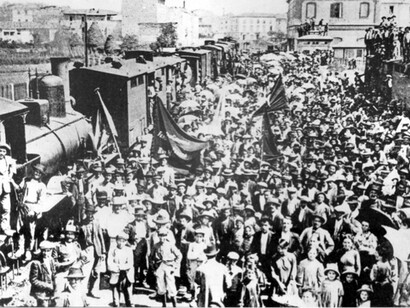 Alla stazione di Piombino durante gli scioperi del 1911