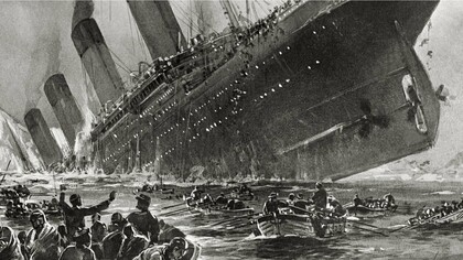 Ilustração do Titanic no momento de seu afundamento, em meio ao caos e à escuridão do oceano. Embora tenha se tornado o desastre marítimo mais famoso da história, sua tragédia contrasta com a de outro navio ainda mais letal, porém menos lembrado