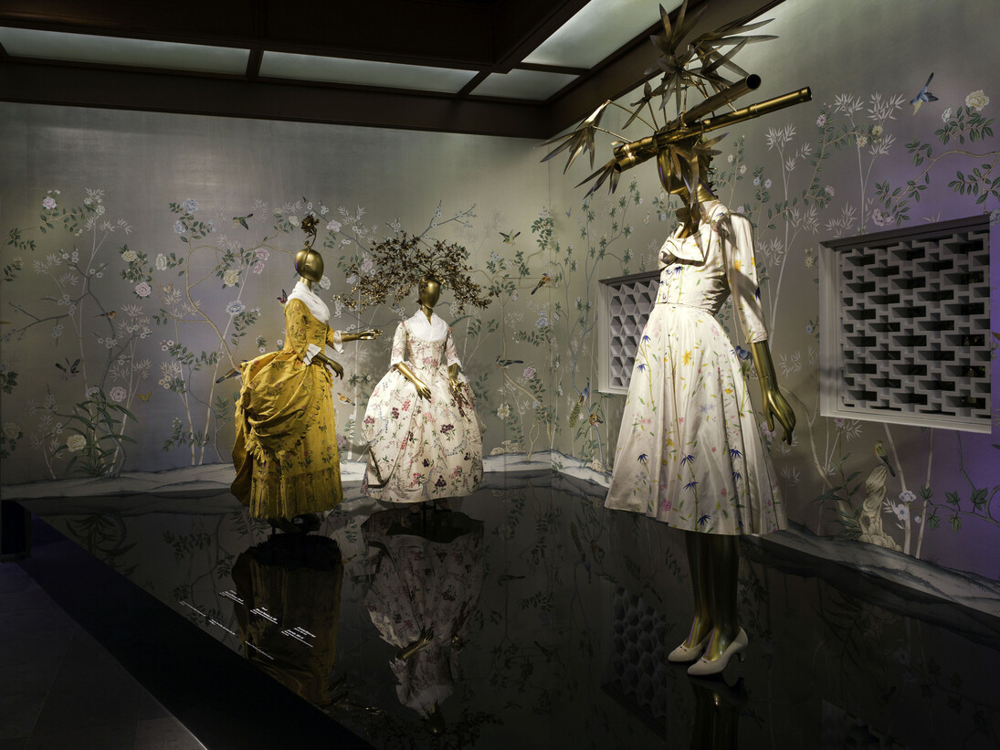 Gallery View, Chinese Galleries, Douglas Dillon Galleries, Export Silk