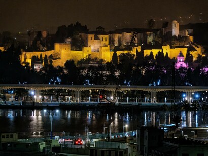 La 'Manquita', el Puerto y la Alcazaba o la Alameda, vistas de noche