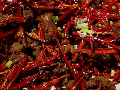 L’educazione sessuale è limitata e spesso inadeguata, portando a una mancanza di consapevolezza su contraccezione, malattie sessualmente trasmissibili e diritti sessuali