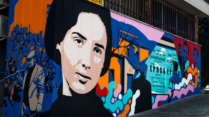 Murale dedicato a Franca Viola, la donna siciliana che nel 1966 rifiutò un matrimonio riparatore con il suo stupratore, e simbolo iconico di coraggio, forza e determinazione, Milano, Italia. ©GM_ph. Il numero istituito per denunciare ogni forma di violenza è il 1522 