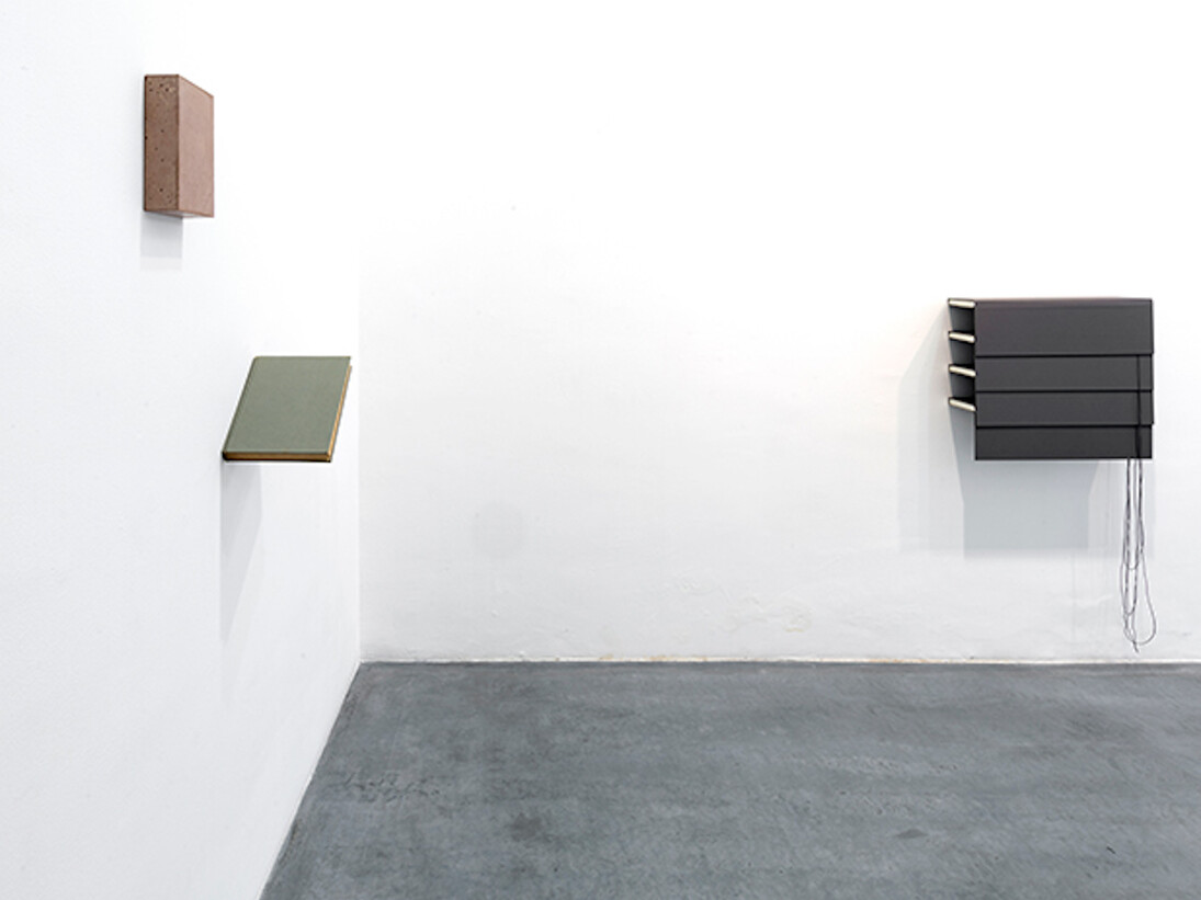 Forget me (not), Exhibition view. Courtesy of Galería Elba Benítez