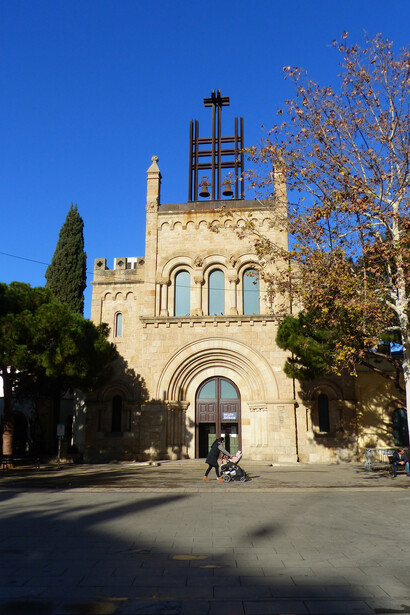 Iglesia de Castelldefels, arquitecto Enric Sagnier, siglo XX, Barcelona, España