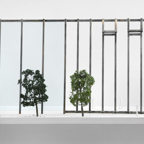 Atelierfenster, 1999
Project for Almere, on the occasion of ‚Eingeladen / Uitgenodigd‘ at the Almeers Centrum Hedendaagse Kunst, De Paviljoens, Almere, unrealized
2015
Model, scale 1:50
Plastic, acrylic paint, metal, wood
153 x 70 x 50 cm / 60 1/4 x 27 1/2 x 19 5/8 in
Photo: Jen Ziehe
