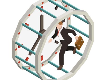 Illustrazione di uomo che corre all'interno di un orologio: "Il fatto di essere semplicemente abituati a fare una determinata cosa, a compiere una determinata scelta, un’azione, anche piccola, che si ripete uguale ogni giorno o quasi, rende la cosa talmente incistata da diventare fissa, stabile"