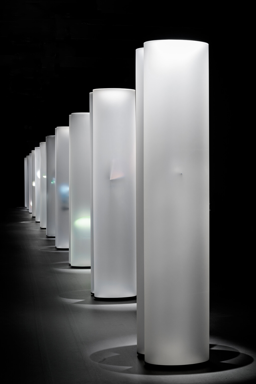 Helen Pashgian. Installation view of Helen Pashgian: Light Invisible at Los Angeles County Museum of Art. Formed acrylic. Los Angeles County Museum of Art, purchased with funds provided by Carole Bayer Sager on the occasion of the 2014 Collectors Committee. © Helen Pashgian. Photograph by Josh Morton