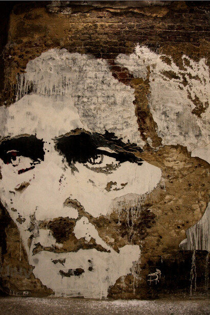Vhils, muro gravado por ocasião do Cans Festival, Londres, 2008. Fotografia Vihls
