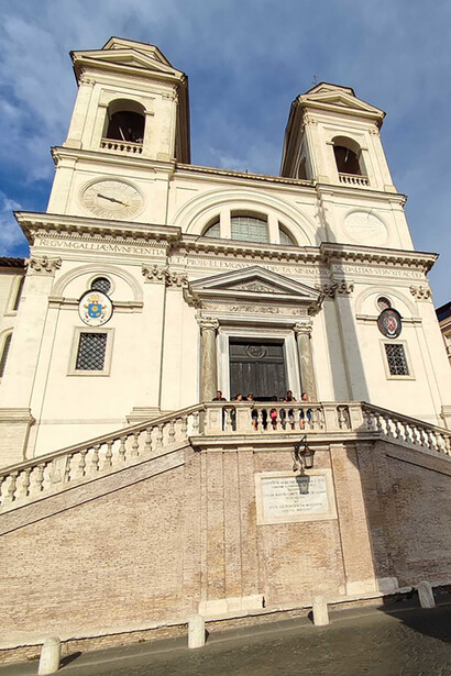 Giacomo Della Porta, facciata principale serrata da due campanili (foto Claudio Bernardini)
