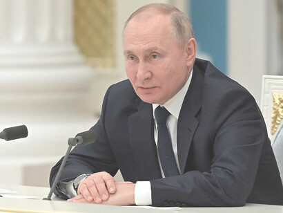 Oyendo a Putin hablar, tal parece que todos los países satélites de la antigua URSS (hoy naciones independientes) son sus patios traseros